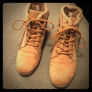 Tan laced boots